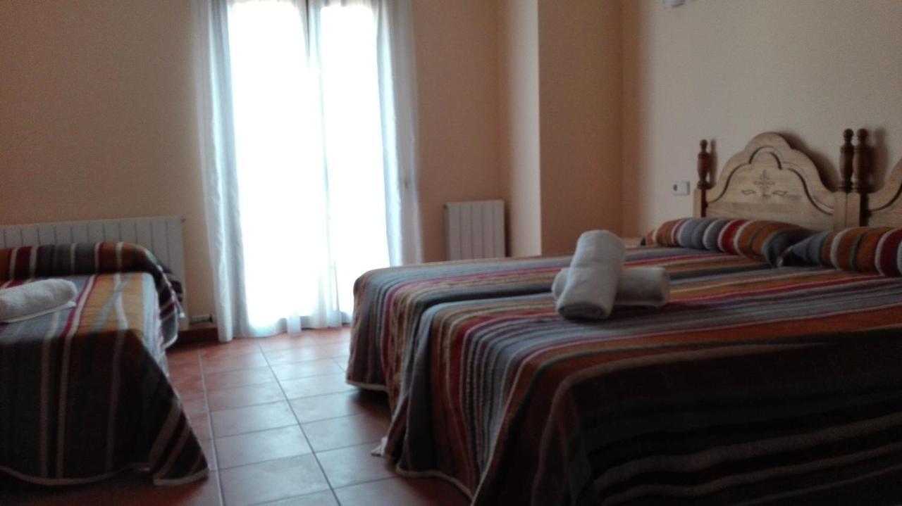 Hostal La Vega Peralejos Luaran gambar